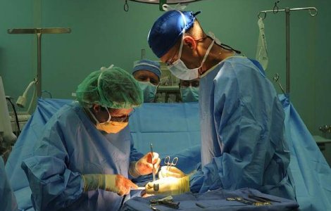 2015, anul controverselor in sistemul medical. Cardul de sanatate si exodul medicilor