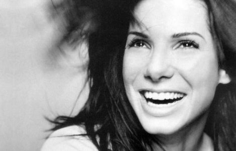 Sandra Bullock a adoptat o fetita