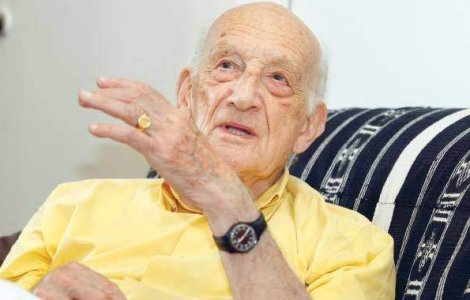 Ateneul Roman: Neagu Djuvara a dezvelit bustul bunicului sau Trandafir Djuvara