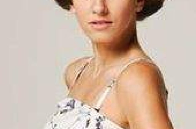 Dana Rogoz, un look nou