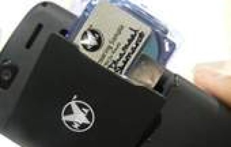 S-a inventat telefonul mobil cu unitate optica!