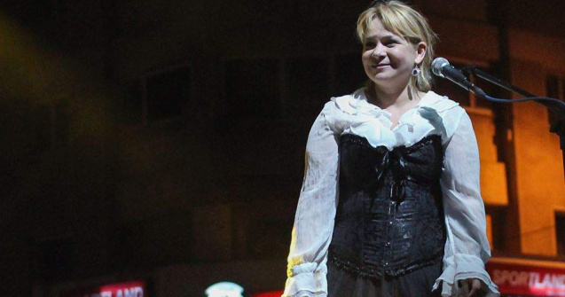 Anca Sigartau renunta la functia de director al Teatrului "Bacovia"