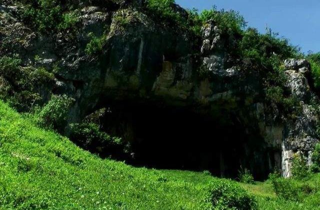 Descopera-ti tara! Miracol al naturii pe taramul legendelor: Podul lui Dumnezeu