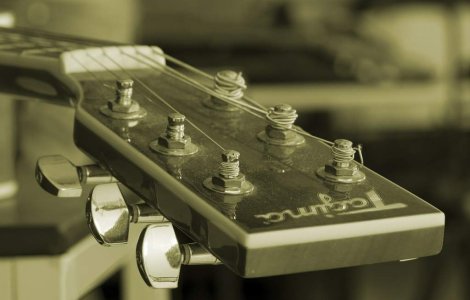 Chitaristul trupei Queen concerteaza in premiera la Bucuresti