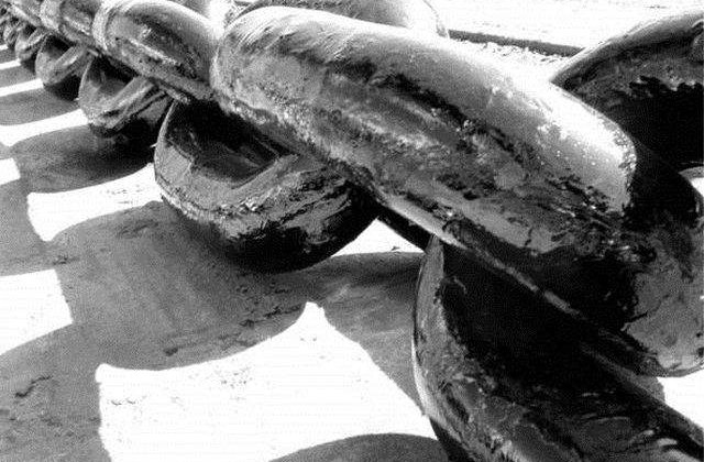 Aproape 500 de kilograme de heroina, CONFISCATE de o nava militara australiana