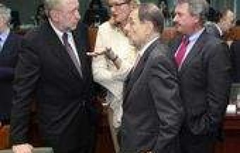 UE, divizata de Kosovo