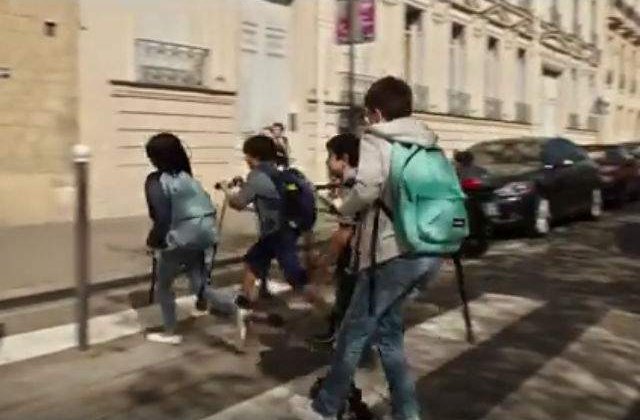 [Video] TULBURATOR: Clip pentru siguranta rutiera a copiilor care merg la scoala