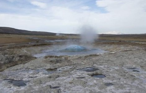 Chile: Turista belgiana, ranita dupa ce a cazut intr-un gheizer