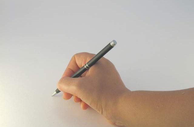 Mituri sau realitate? Sase motive pentru care suntem dreptaci