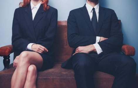  Top  9 greseli de comportament nonverbal care te pot costa jobul. Tu le faci?