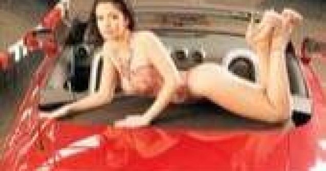 Andreea Mantea, 'vecina' sexy a lui Razvan si Dani!