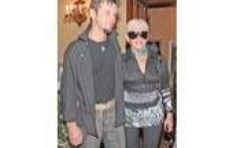 Israela se marita pe ponton!