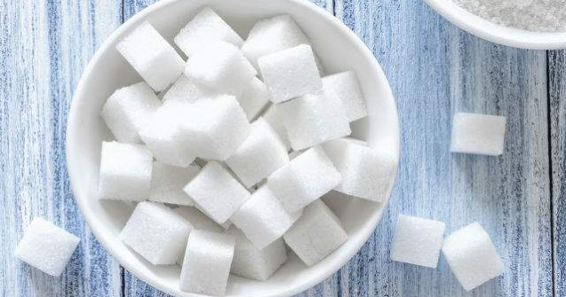 Acest tanar a renunt la zahar timp de o luna. Cum arata acum