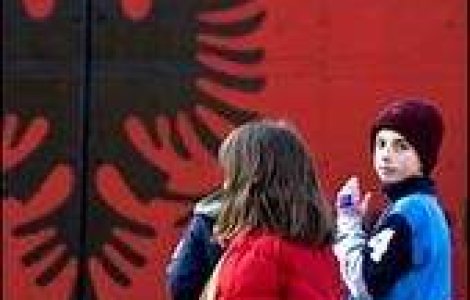 100% impotriva independentei Kosovo