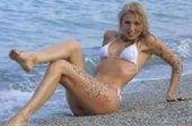 Cristina Rus: 'Sanii mi-au crescut de la anticonceptionale'