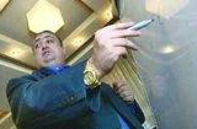 Lupescu in razboi cu Iancu