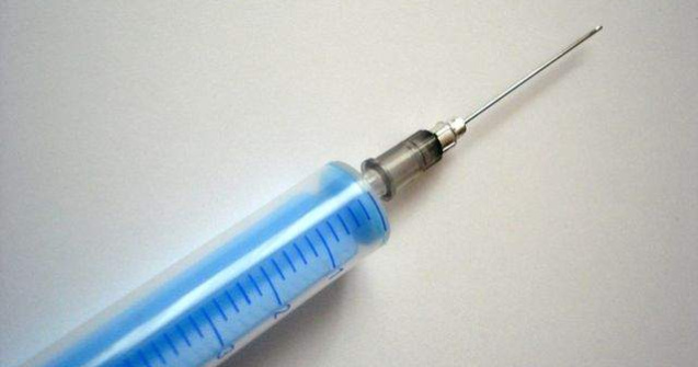 Studiu: 1 din 5 romani NU s-ar vaccina impotriva virusului hepatitei B