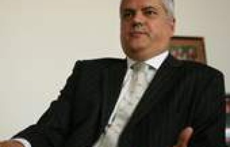 Nastase crede ca alegerile vor fi fraudate