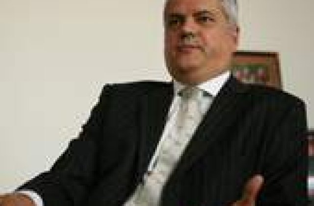 Nastase crede ca alegerile vor fi fraudate