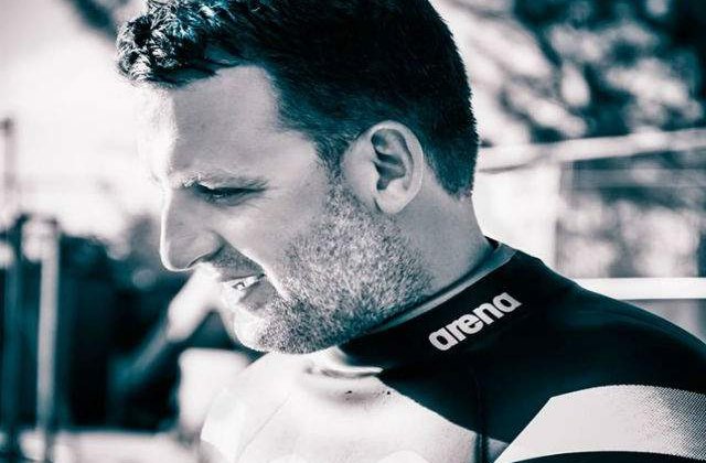 El este barbatul care vrea sa traverseze inot oceanul Atlantic