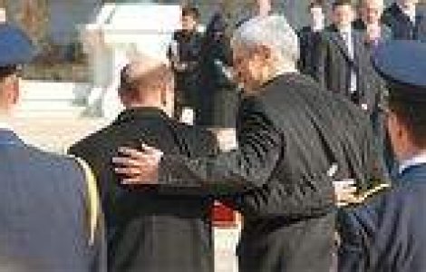 Basescu transmite Serbiei sa dea Kosovo pe Europa