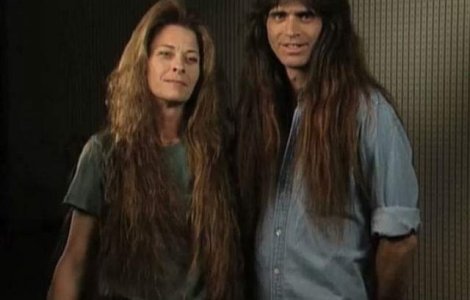  Video  Acest cuplu nu mai fusese la frizer din 1982. Cum arata acum