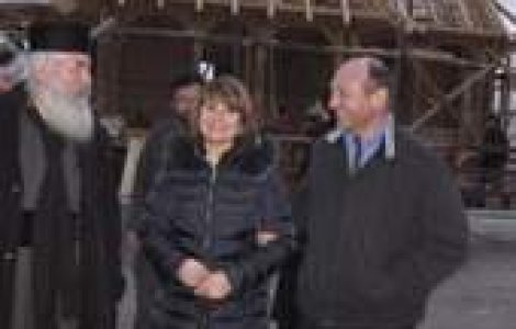 Basescu si secuii : 'numai asa avem sanse sa traim bine'