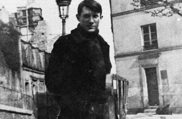 Le recunosti? 15 Celebritati in fotografii rare, de colectie