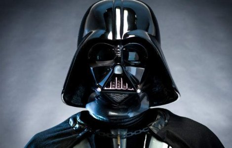 Statuia lui Lenin din Odessa, transformata in Darh Vader