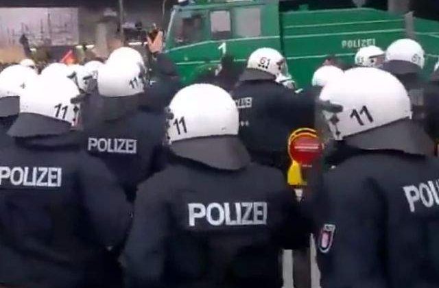 [Video] Koln: Miting antimusulman, eclipsat de o contramanifestatie