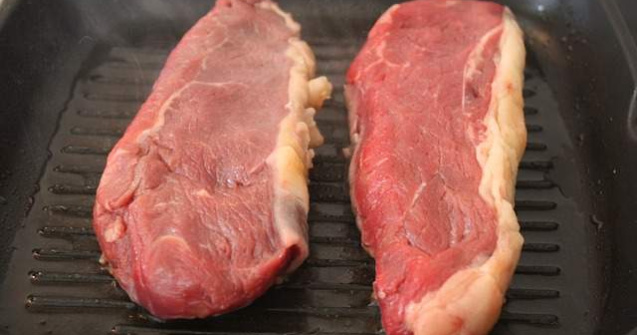 OMS: Carnea procesata poate cauza cancer