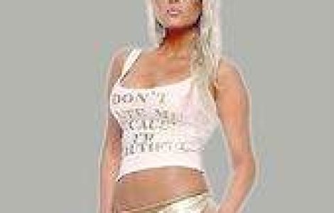 Simona Sensual conduce fara carnet si cu dosar penal