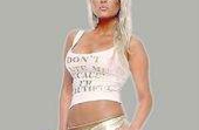 Simona Sensual conduce fara carnet si cu dosar penal