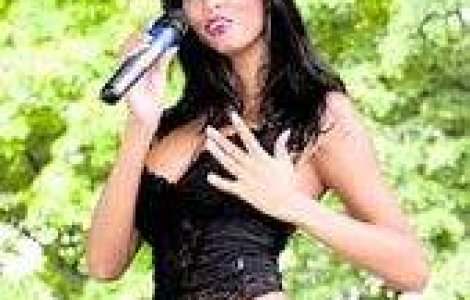 Nicoleta isi face Luciuland