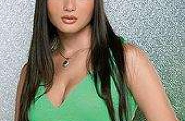 Elena Basescu, hartuita de un puscarias