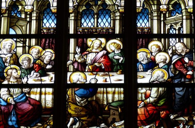 Alba Iulia: Muzeu de icoane, amenajat in cladirea primului spital militar din tara