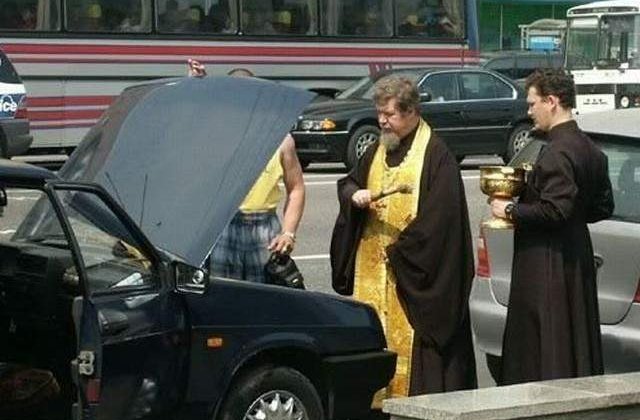 Preot: Trebuia sa convingem tinerii ca nu au ce cauta in locuri intunecoase