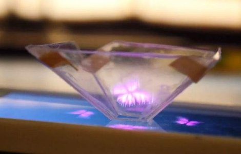  Top   Video  Cum iti folosesti telefonul pentru a crea holograme 3D