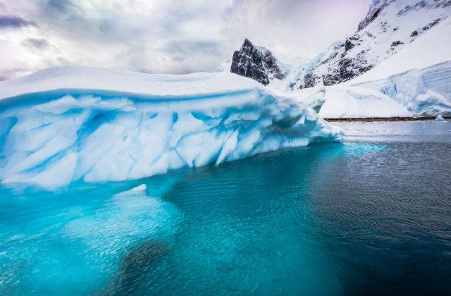 Studiu NASA: Antarctica "castiga" mai multa gheata decat pierde