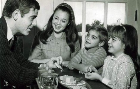  Top  Nu le-ai vazut niciodata asa! Cum aratau celebritatile in tinerete