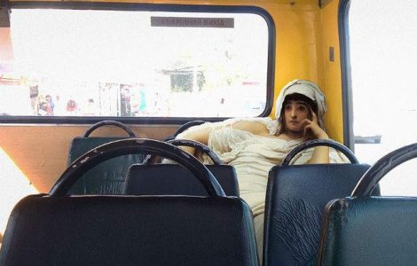 Mona Lisa la metrou: Picturi celebre inserate in viata de zi cu zi