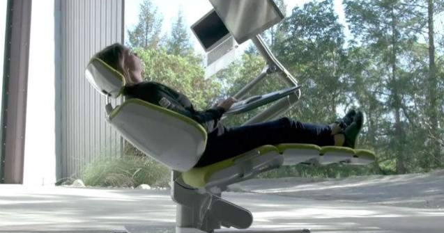 Ai prea mult de munca? Acest birou inedit iti va face viata mai usoara