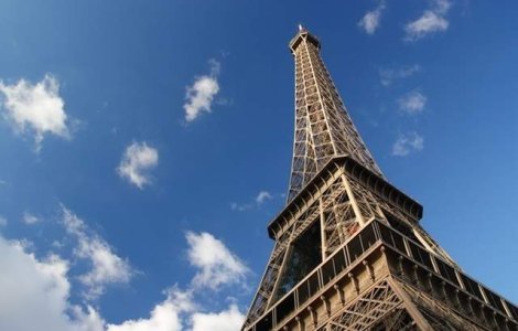 Turnul Eiffel ramane inchis cel putin cateva zile