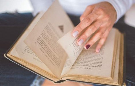  Top  TOP 10 carti scrise de autori romani contemporani care merita citite