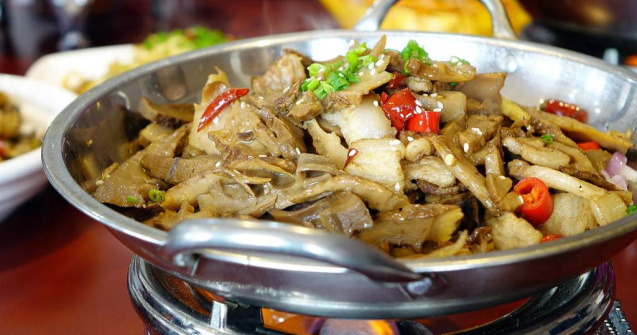  Top  Sapte beneficii NESTIUTE ale mancarurilor picante