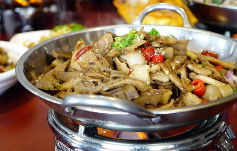  Top  Sapte beneficii NESTIUTE ale mancarurilor picante