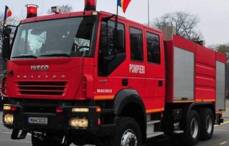 Peste 2.500 de pompieri pot interveni in judetele aflate sub avertizari de vreme rea