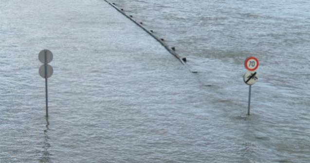 Maramures: Zeci de hectare de teren inundate