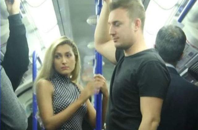 [VIDEO] Experiment social: cati oameni intervin cand o femeie este hartuita