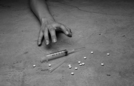  Top  Fetele dependentei: Efectele DEVASTATOARE ale consumului de droguri